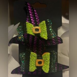 Set of 2, 3inch Halloween hair bows for girls.